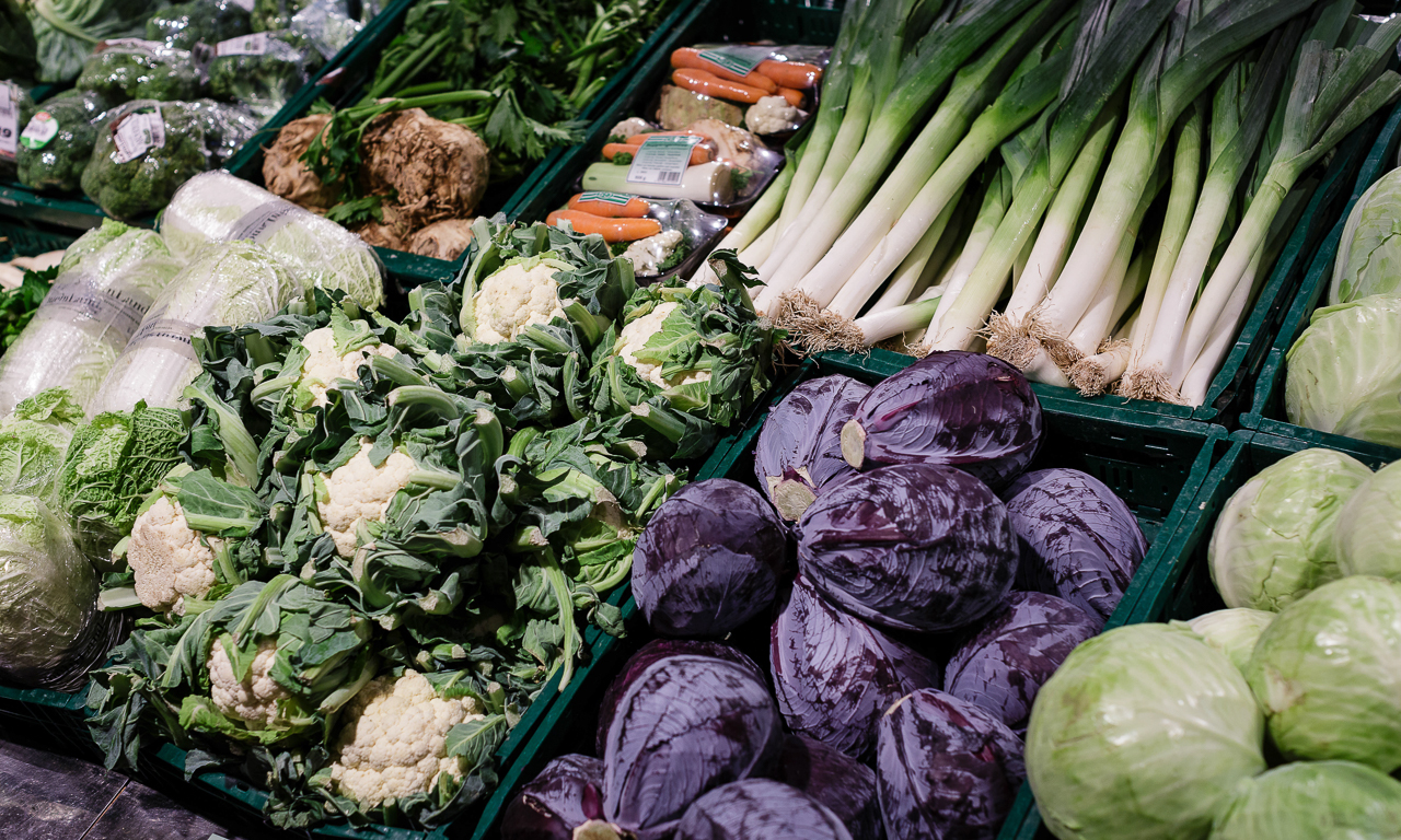 Gemüseauslage im Marktkauf Nientied 
