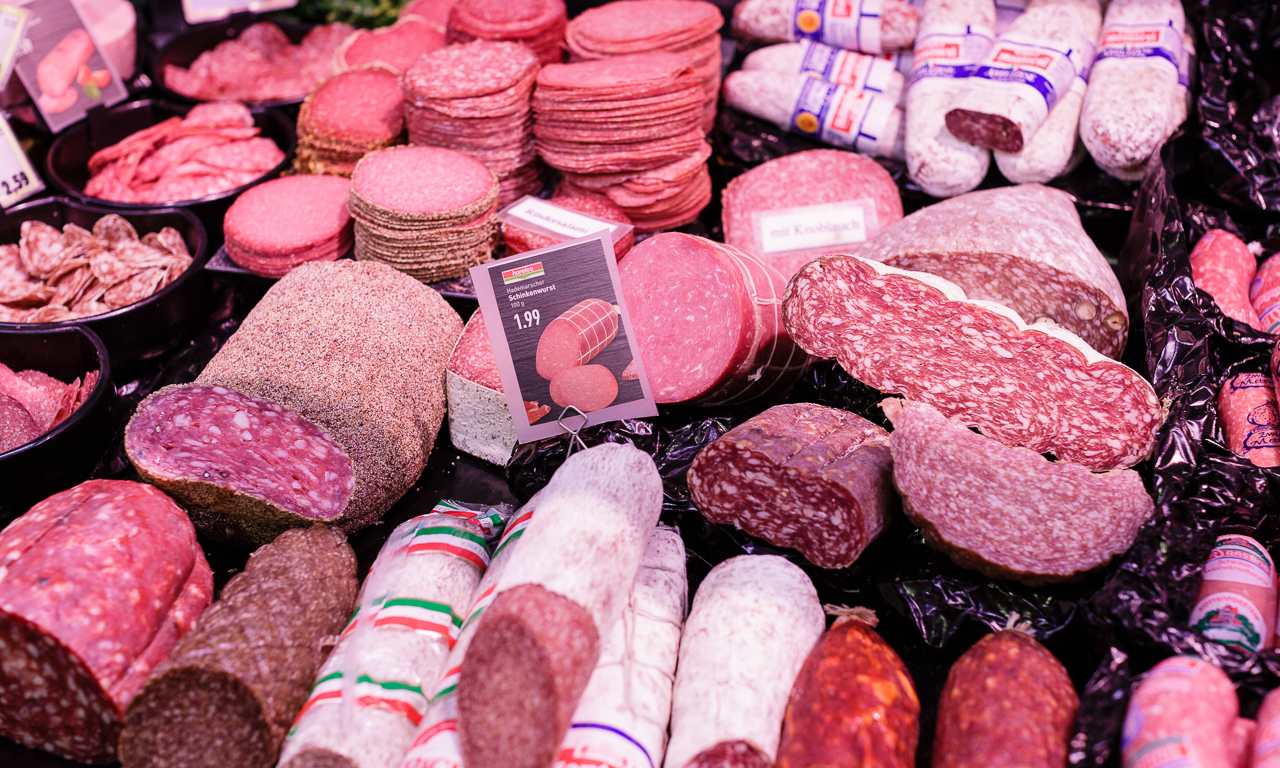 Wursttheke im Marktkauf Nientied 
