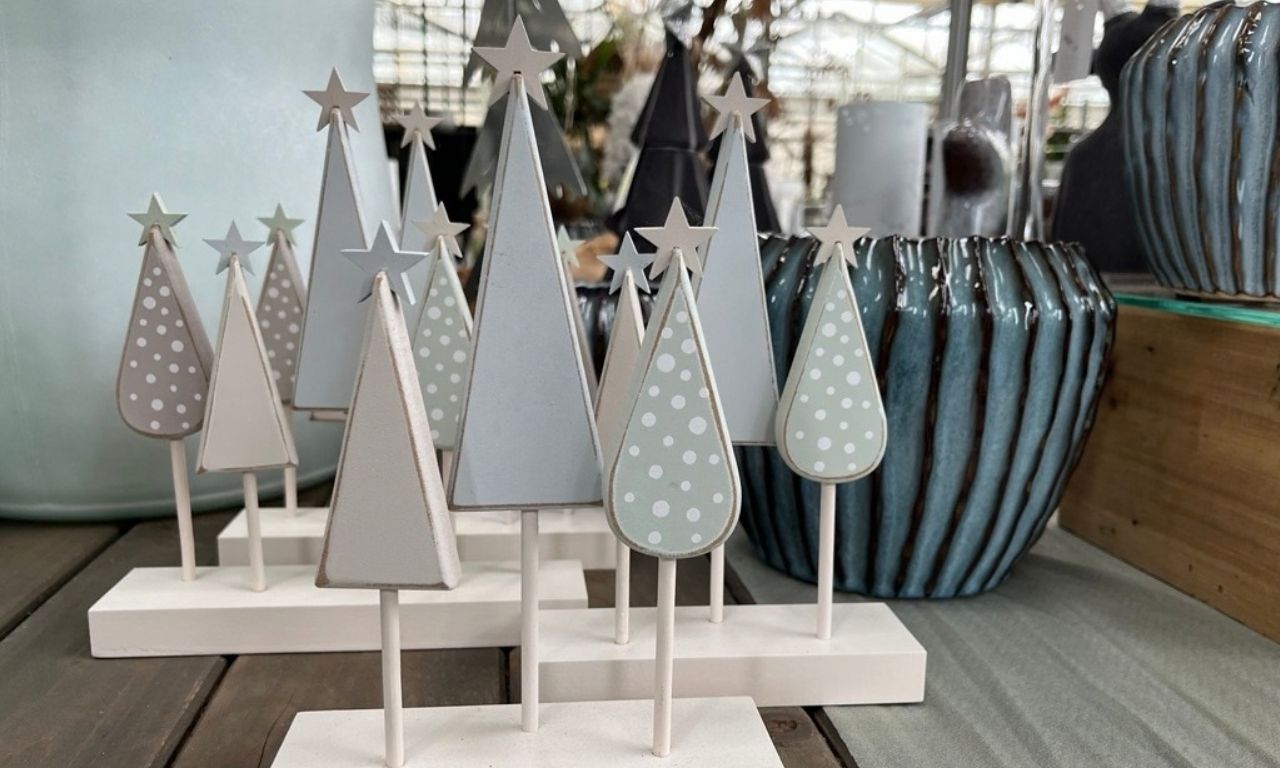 Holzdeko zu Weihnachten in der Gärtnerei Schulze Eckel