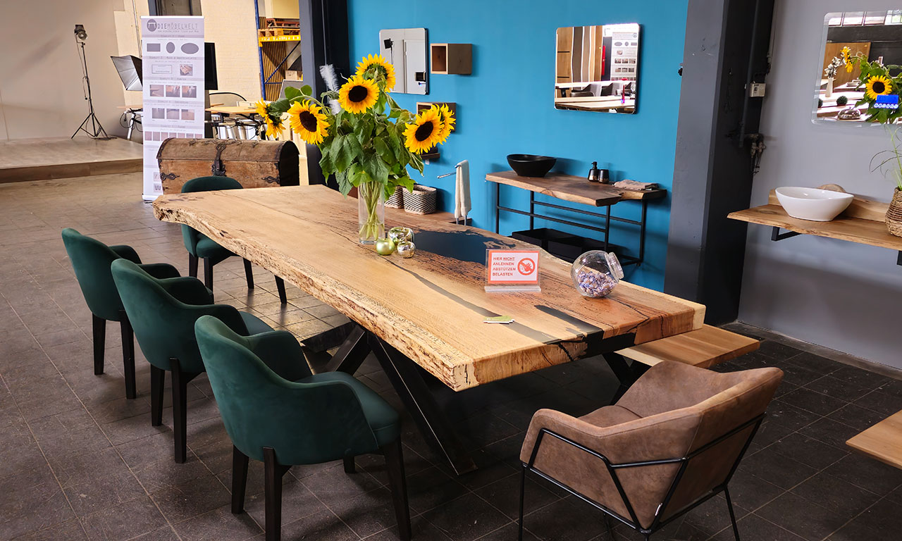 Essgruppe in der Kreativholzwelt