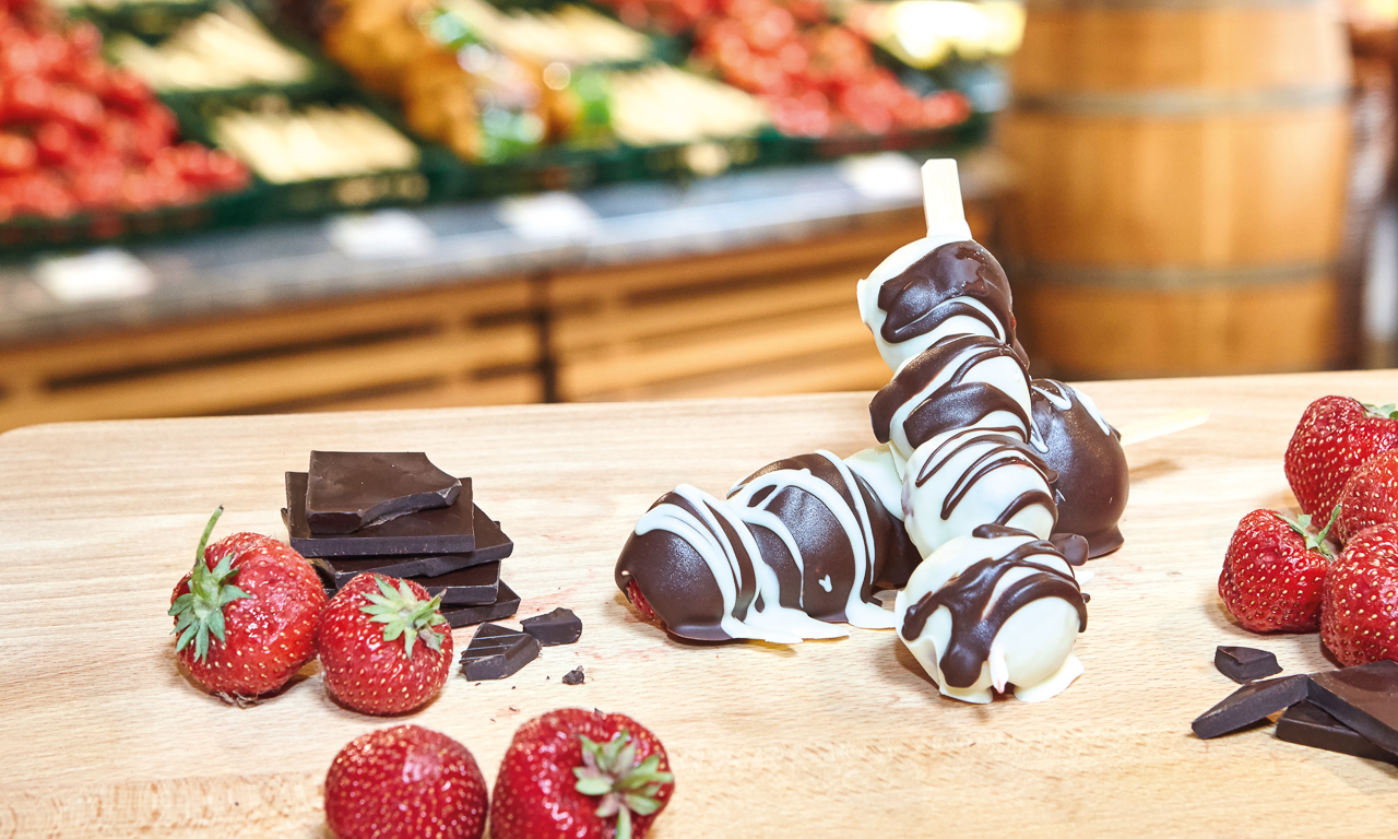 Erdberen mit Schokoladenüberzug im Marktkauf Nientied 